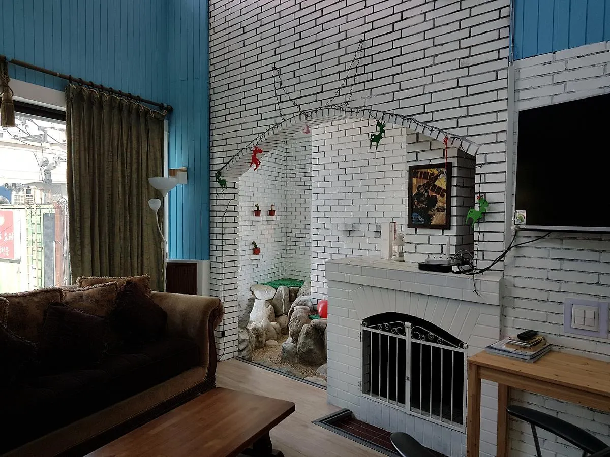 Kingkong Guesthouse Busan